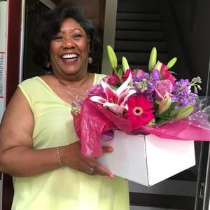 Meet your Posher, Juanita